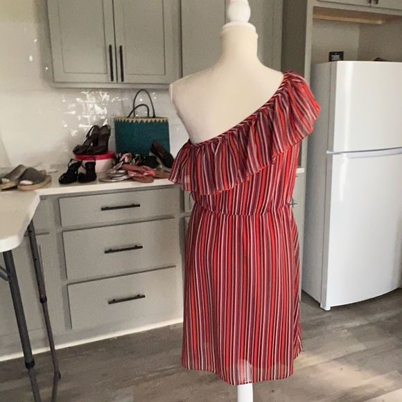 Bisou Bisou One Shoulder Striped Dress Fully Lined Ruffled Bodice Size 10 - Picture 2 of 9